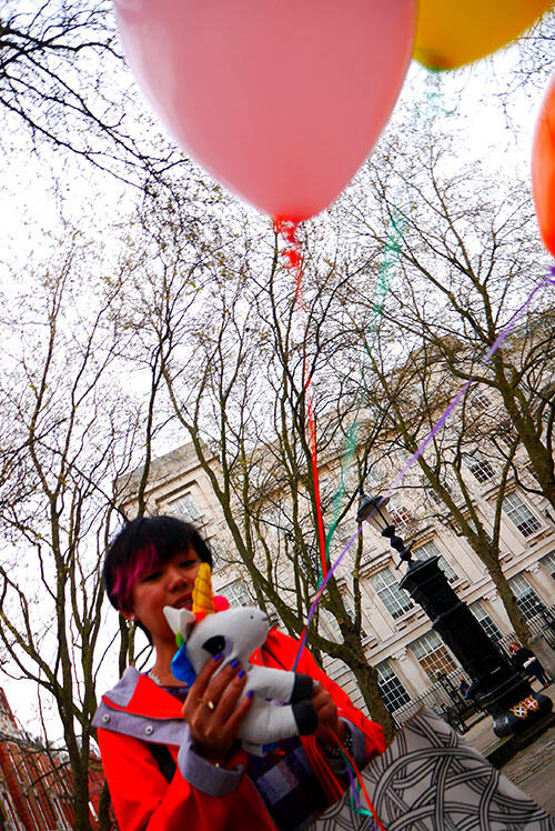 aa-london-yishyene-16-unicorn-balloons