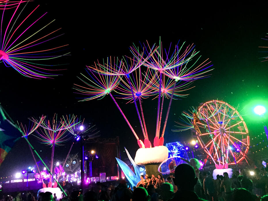 edc-vegas-2015 day-2 4