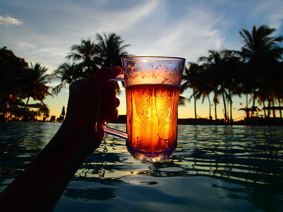 kinkybluefairy-kota-kinabalu-sunset-beer-sutera-harbour