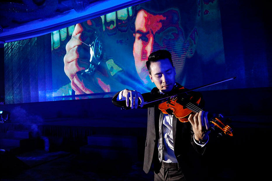 Omega-Bond-Spectre-Dinner-at-Grand-Hyatt-KL-Opening-performance-by-celebrated-violinist-Josh-Kua