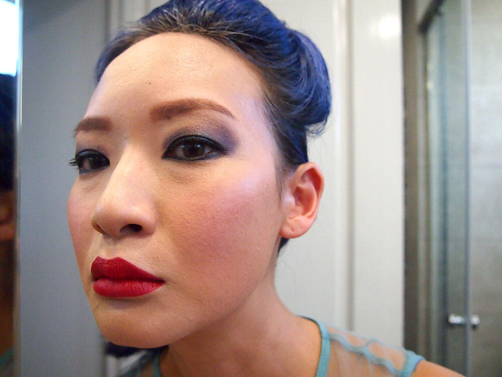 joyce-wong-urban-decay-gwen-stefani-lipstick-review-1