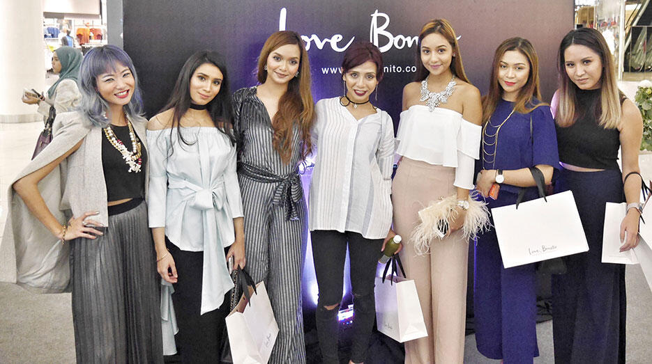 love-bonito-paradigm-pop-up-store-launch-malaysia-17-joyce-wong-qalisha-ray-defam-cik-manggis-sophia-liana-azira-shahfinaz-hanie-hidayah-naddy-rahman