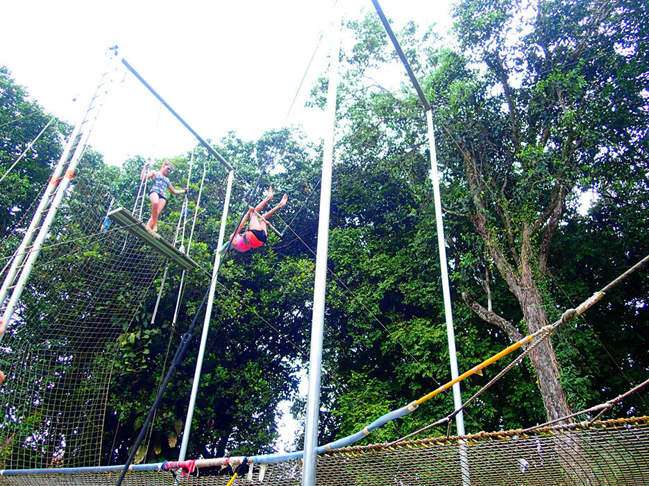 club-med-cherating-62-trapeze