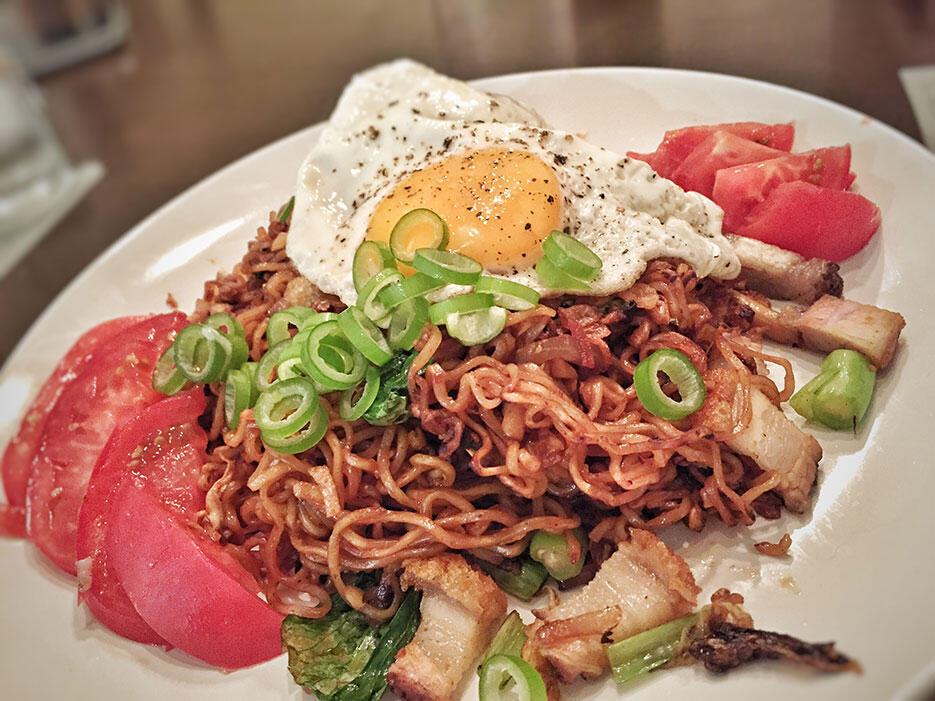 malaysian-food-3-home-cooked-maggi-goreng