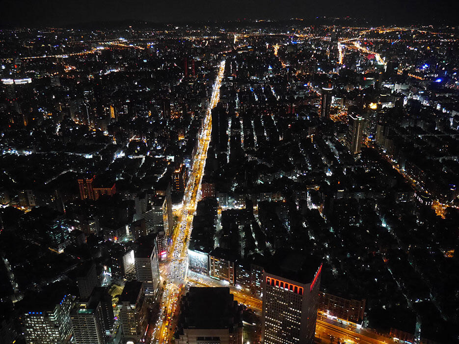 a-taiwan-f-downtown-taipei-26-taipei-101-tower