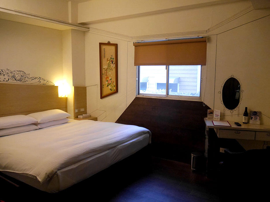 Jia-jia-west-market-hotel-tainan-taiwan-7-room-