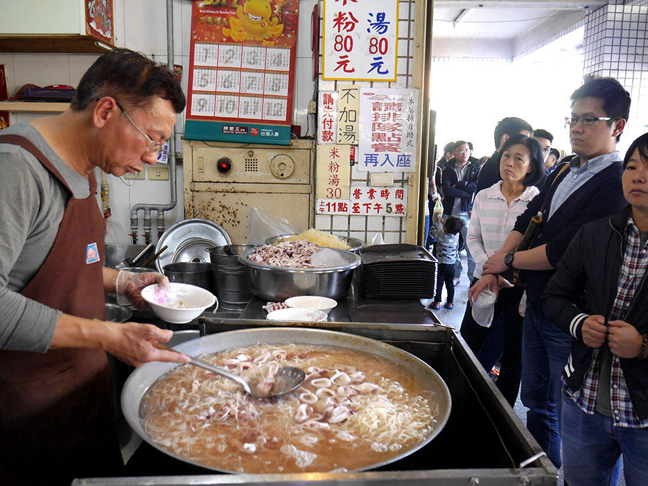 a-tainan-street-food-7-squid-noodles-consomme