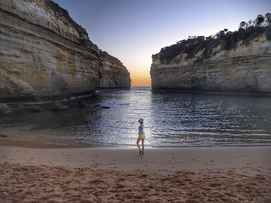 great-ocean-road-15-twelve-apostles-sunset-victoria