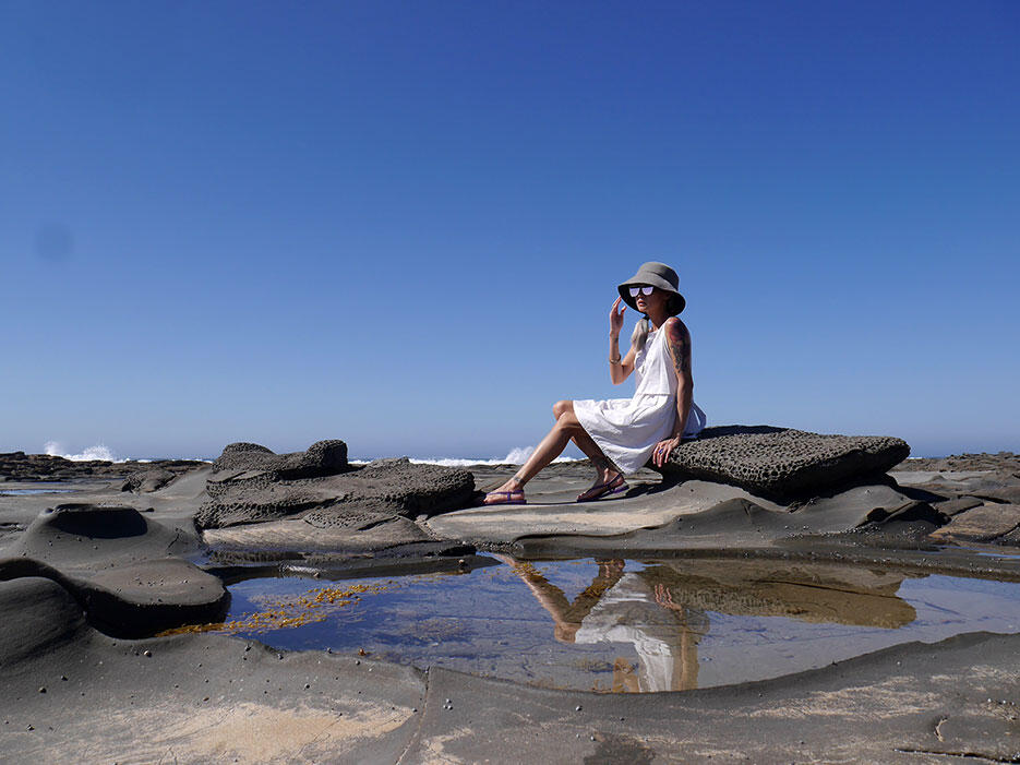 great-ocean-road-41-victoria-australia-rock-beach