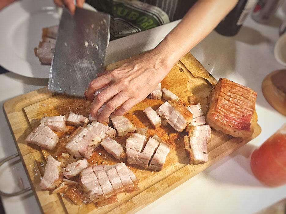 food-malaysia-5-uncle-albert-siew-yoke-crackling-pork-homecooked